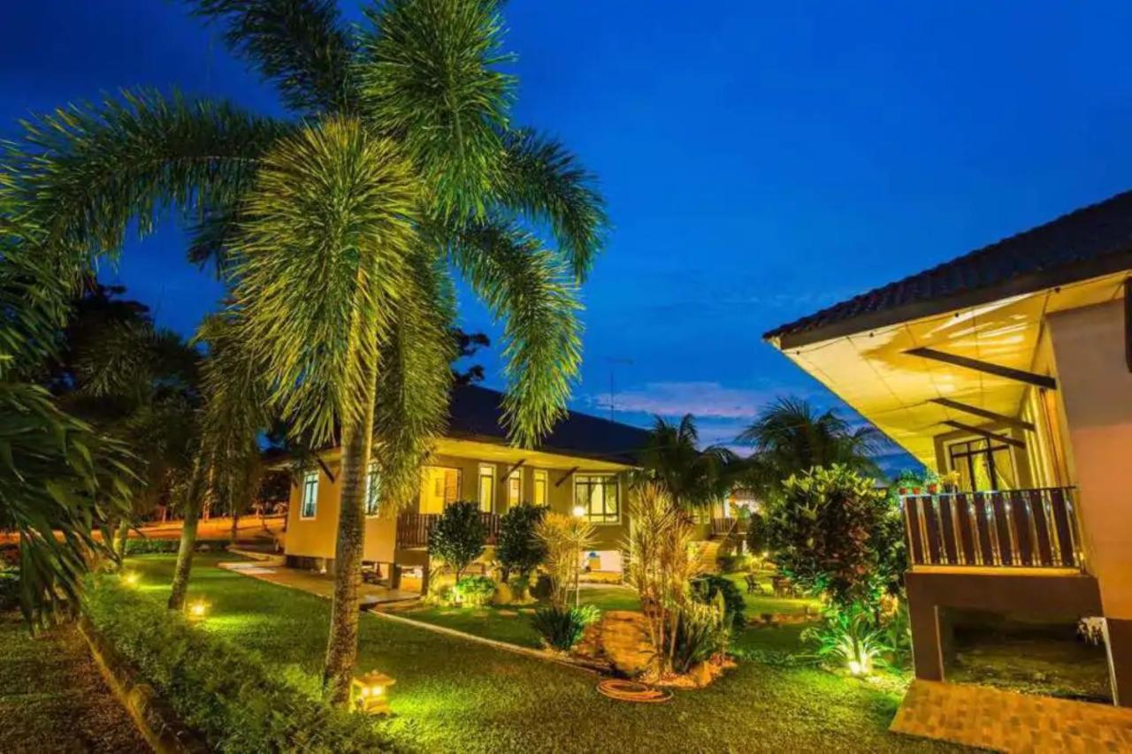 Capital O 90088 Mbp Leisure Resort Batu Pahat Eksteriør billede