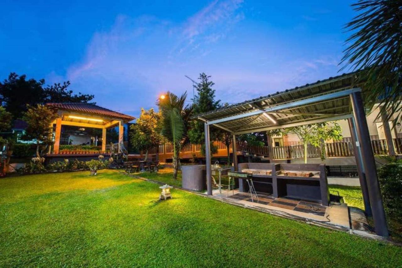 Capital O 90088 Mbp Leisure Resort Batu Pahat Eksteriør billede