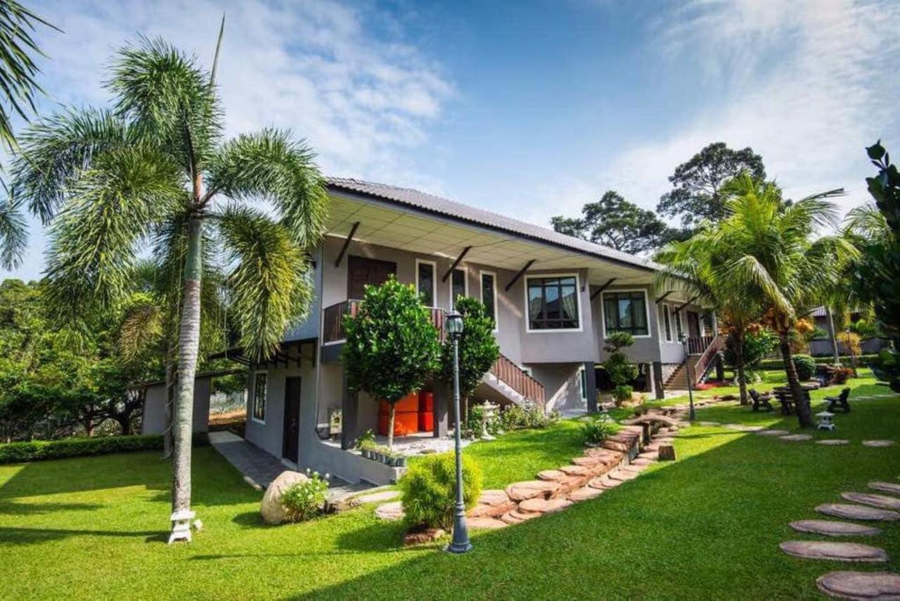 Capital O 90088 Mbp Leisure Resort Batu Pahat Eksteriør billede