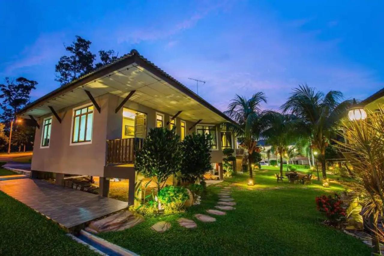 Capital O 90088 Mbp Leisure Resort Batu Pahat Eksteriør billede